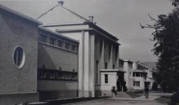 Обществената минерална баня и хотелът при Сливенски минерални бани